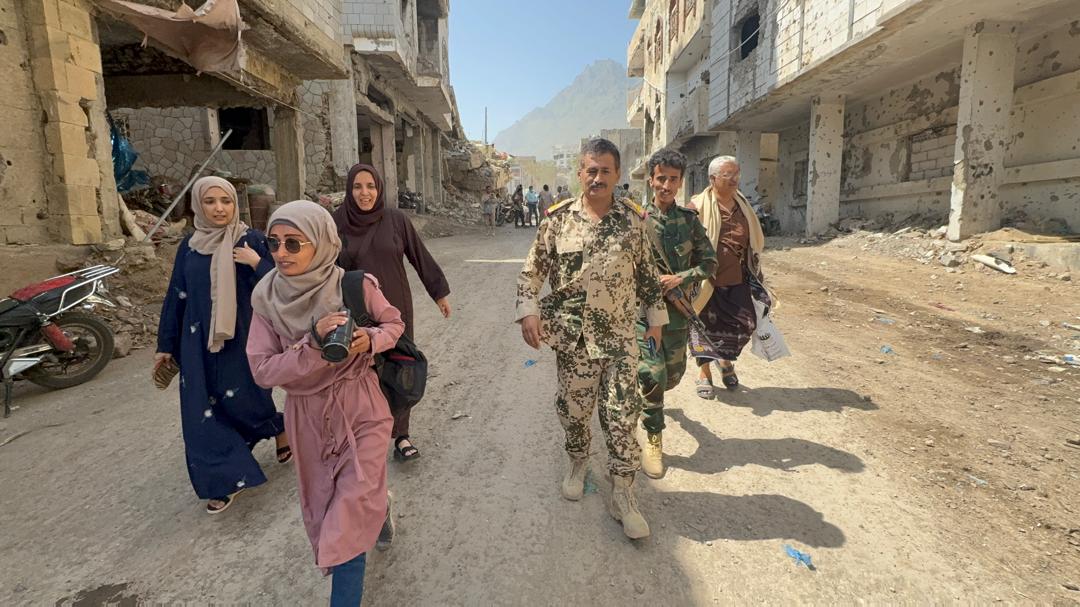 جهود دعم مدنية لاحقة عند فتح بعض الطرقات
